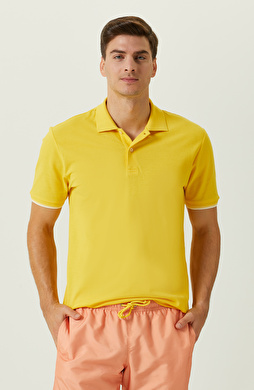 Sarı Polo Yaka Garnili T-Shirt Sarı Polo Yaka Garnili T-Shirt