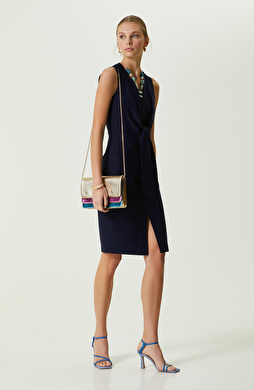 Lacivert Kolsuz V Yaka Elbise