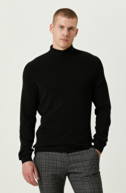 Siyah Balıkçı Yaka Triko Kazak