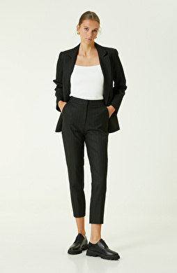 Siyah Çizgili Pantolon