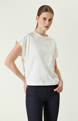 Kırıkbeyaz T-shirt