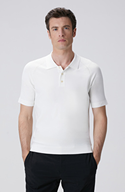 Kırık Beyaz Polo Yaka Triko Kırık Beyaz Polo Yaka Triko