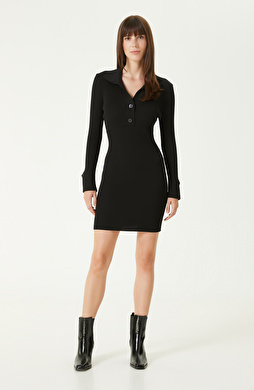 Siyah Düğme Detaylı Triko Elbise