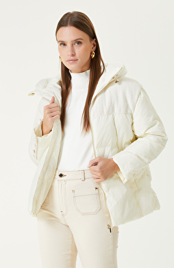 Kırık Beyaz Kapitoneli Mont Kırık Beyaz Kapitoneli Mont