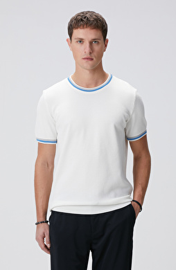Kırık Beyaz T-shirt Kırık Beyaz T-shirt