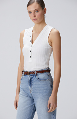 Kırıkbeyaz T-shirt