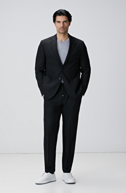 Siyah Takım Elbise