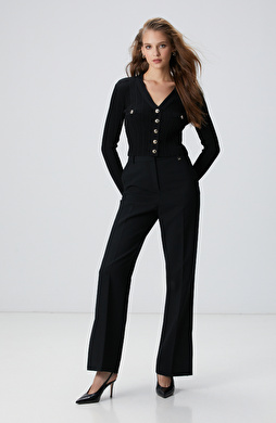 Siyah Paçası Yırtmaçlı Pantolon