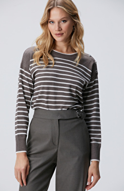 Vizon Kırık Beyaz Çizgili Yün Kazak Vizon Kırık Beyaz Çizgili Yün Kazak