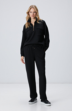 Siyah Nervür Detaylı Eşofman Siyah Nervür Detaylı Eşofman