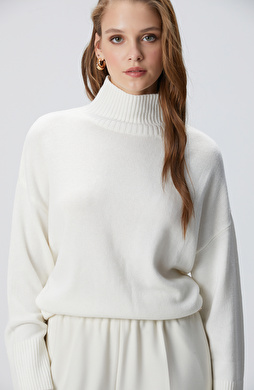 Yün Karışımlı Balıkçı Yaka Triko Kadın Kazak