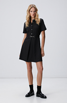 Siyah Düğme Detaylı Mini Elbise