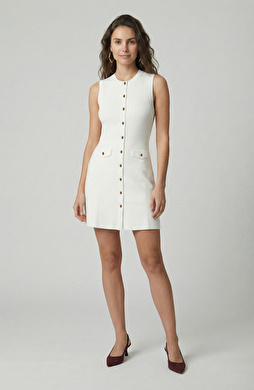 Kırıkbeyaz Kolsuz Düğme Detaylı Elbise