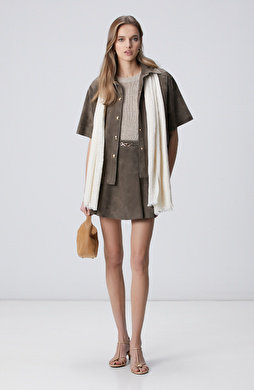 Haki Beli Aksesuarlı Süet Deri Mini Etek