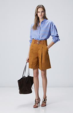 Camel Beli Aksesuarlı Şort