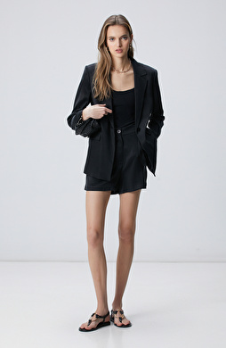 Siyah Pile Detaylı Cupro Şort