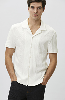 Kırık Beyaz Ajurlu Örme Gömlek