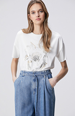 Kırık Beyaz Ön Beden Baskılı T-shirt