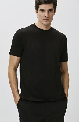 Black Basic T-shirt