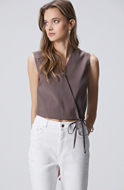 Kahverengi Etek Ucu Büzgülü T-shirt