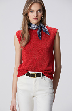 Kırmızı Kolsuz Triko