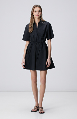 Siyah Büzgülü Kısa Kol Fermuar Yaka Mini Elbise