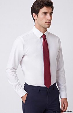 Non-Iron Beyaz Düğmeli Yaka Oxford Gömlek