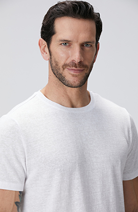 Beyaz Basic T-shirt_5
