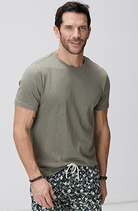 Haki Basic T-shirt