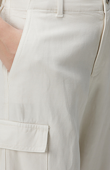 Kırık Beyaz Tencel Karışımlı Casual Pantolon_4