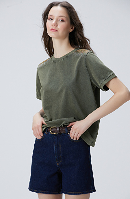 Haki Omuz Taş Detaylı T-shirt_3