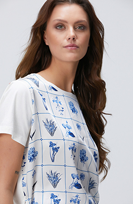 Lacivert Kırık Beyaz Desenli T-shirt_1