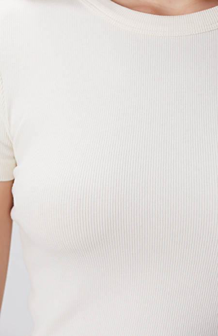 Kırık Beyaz T-shirt_5