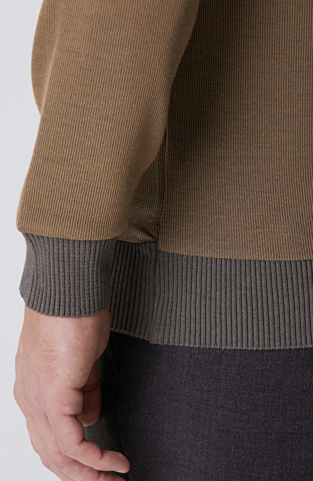Camel Sweatshirt_7