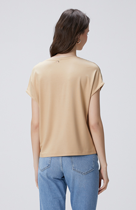 Bej T-shirt_4