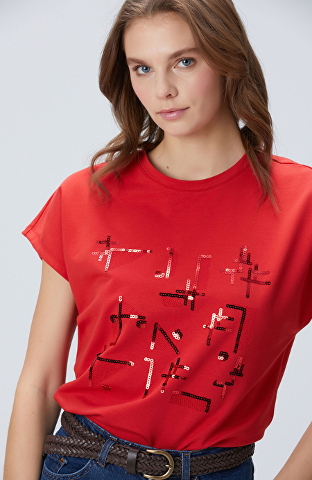 Kırmızı Payet Nakış İşlemeli T-shirt_0