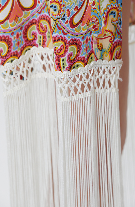 Bej Püsküllü Desenli Kaftan_5