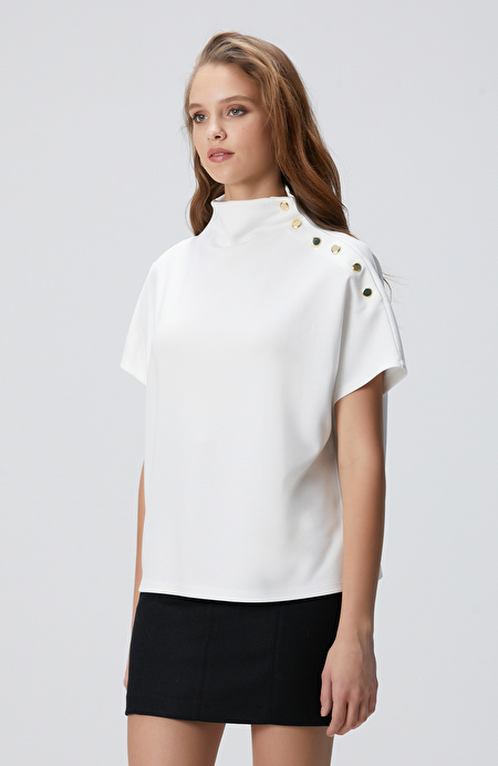 Kırık Beyaz Çıtçıt Detaylı T-shirt_4