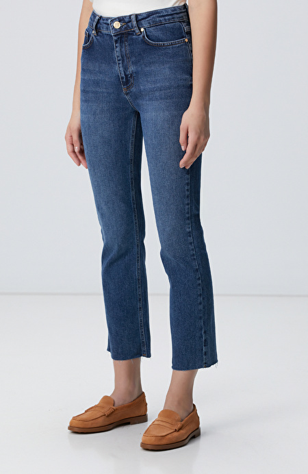 İndigo Kesik Paça Denim Pantolon_2