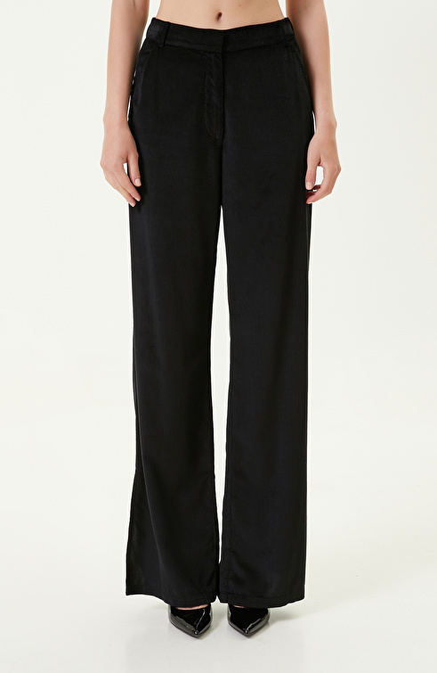 Siyah Bol Paça Pantolon