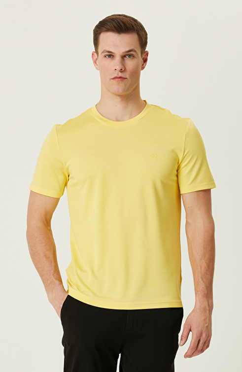 Sarı T-shirt