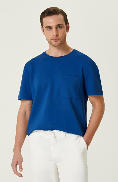 Saks T-shirt