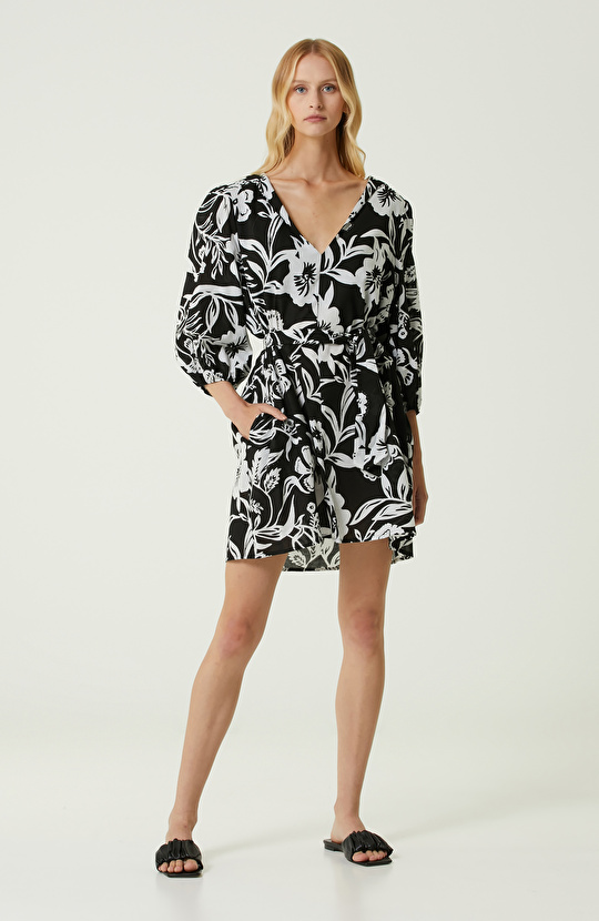 Siyah Beyaz Karışık Desenli Pareo