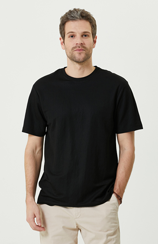 Siyah Kısa Kollu Bisiklet Yaka T-Shirt