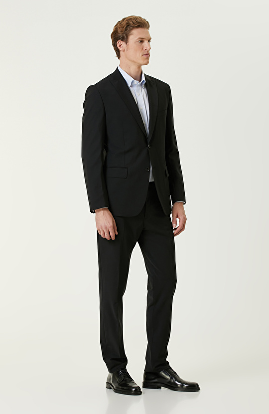 Siyah Yün Karışımlı Takım Elbise