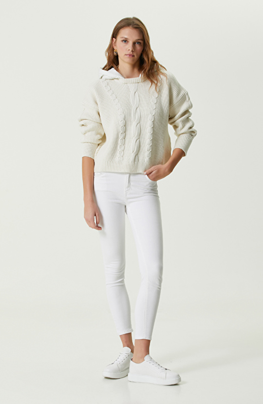 Ekru Saç Örgü Kazak