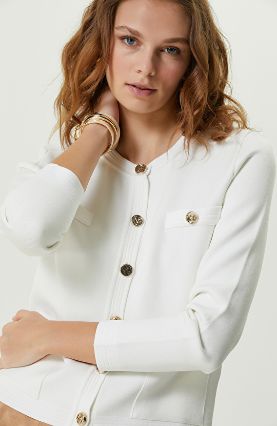 Ekru Logo Düğmeli Triko Ceket