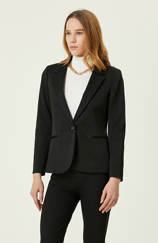 Siyah Tek Düğmeli Blazer Ceket