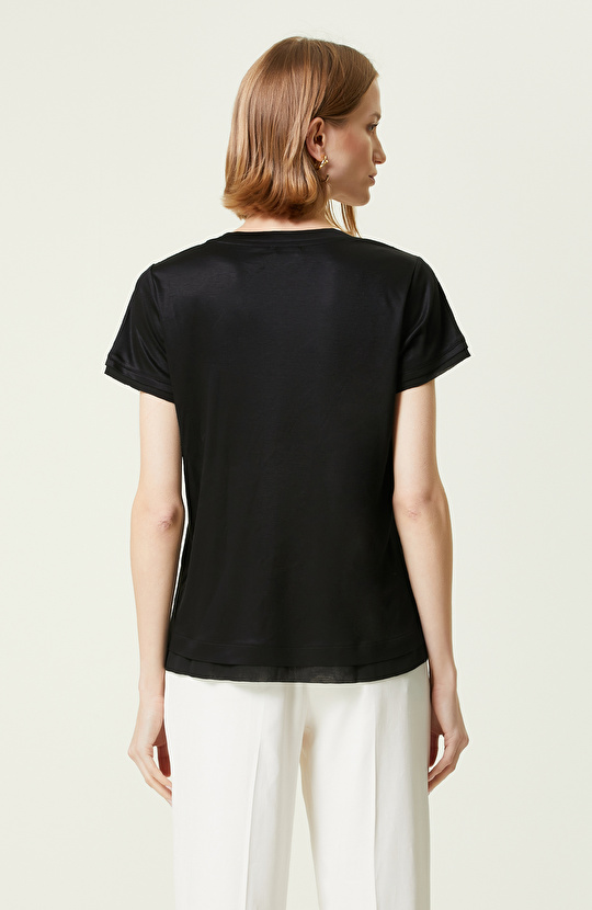 Siyah V Yaka Kısa Kollu T-Shirt