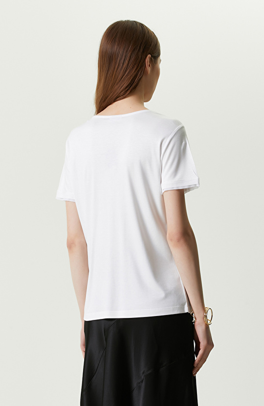 Beyaz Kısa Kollu V Yaka T-shirt